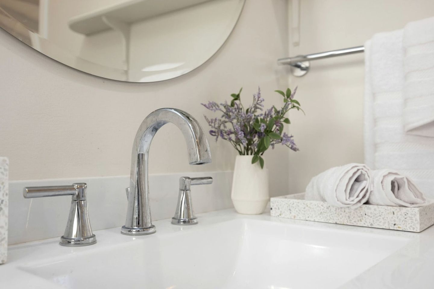 Private Cottage Along the Northern California Coast in El Granada, Perfect for an Oceanfront Escape