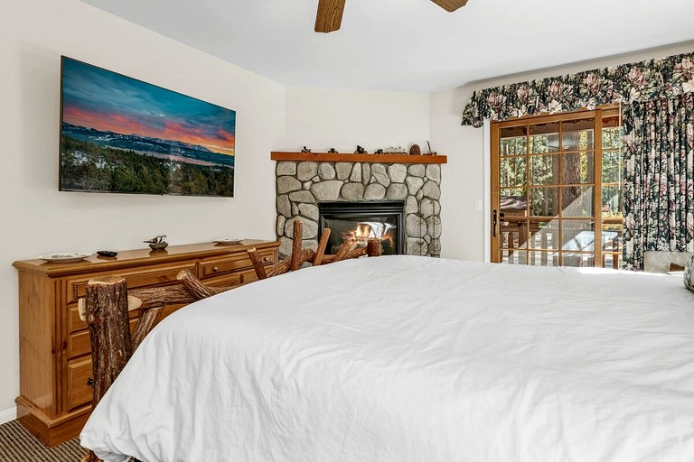 Cabins (United States of America, Big Bear Lake, California)