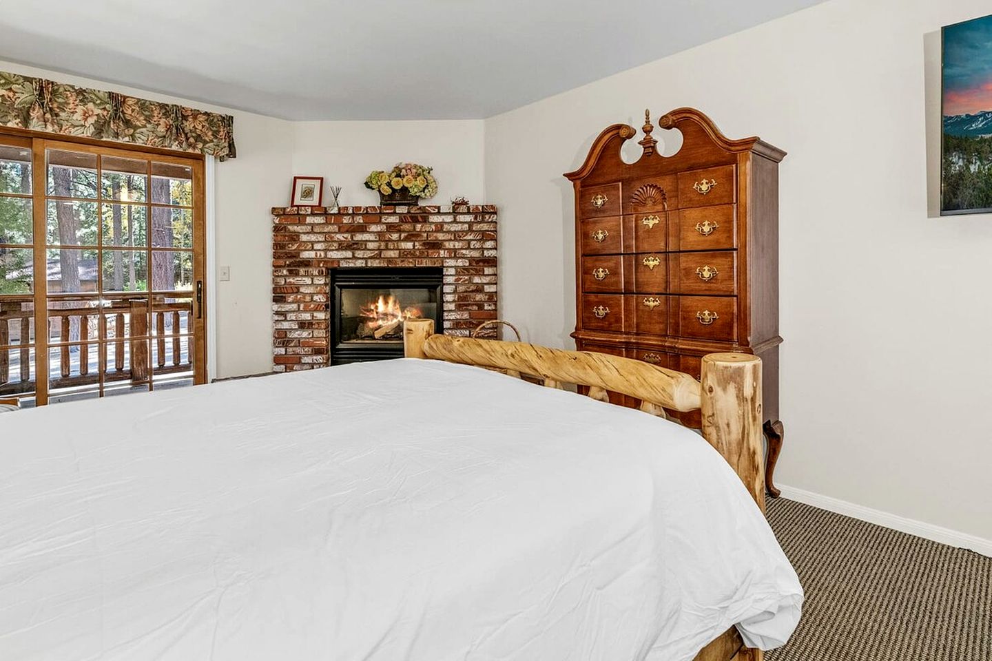 Incredible Cabin with Hot-tub and Fire Pit in Big Bear Lake, California