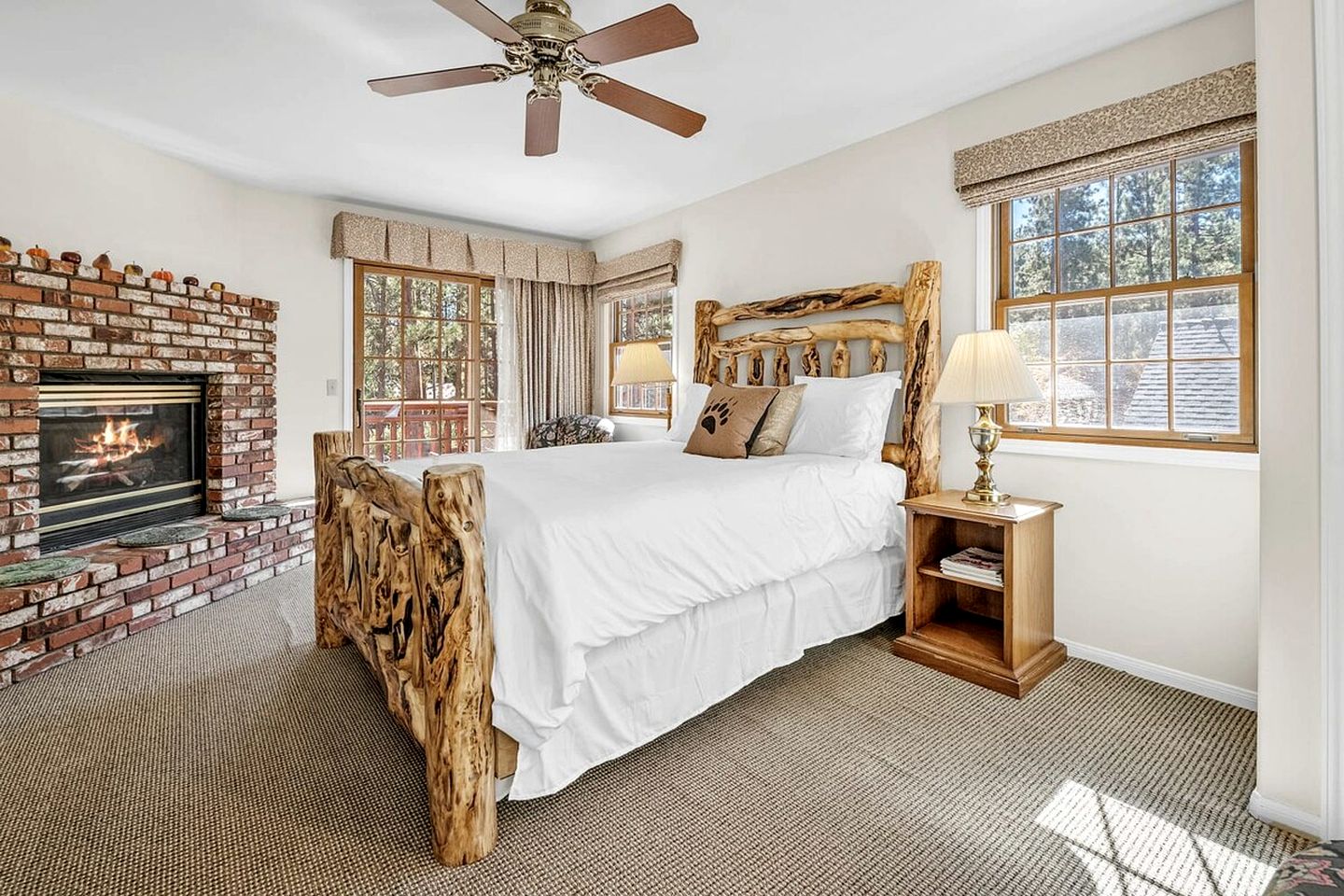 Incredible Cabin with Hot-tub and Fire Pit in Big Bear Lake, California