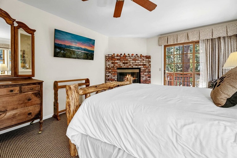Cabins (United States of America, Big Bear Lake, California)
