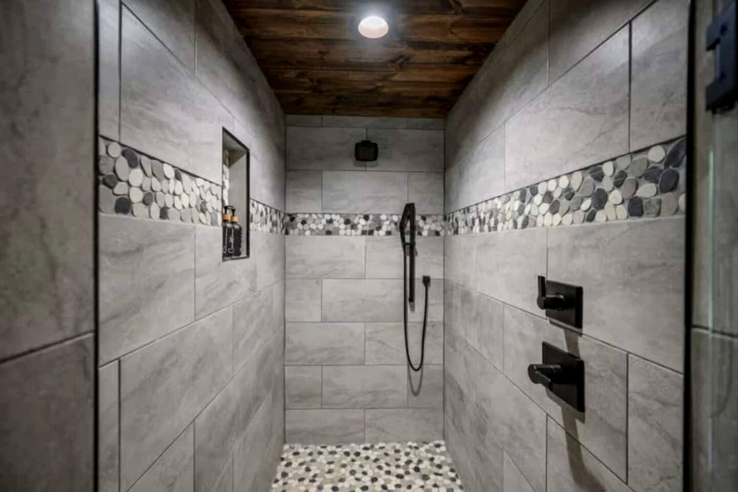 Private Forestview Luxury Cabin with Hot Tub, Foosball Loft & Outdoor Fireplace Near Beavers Bend, Broken Bow, OK