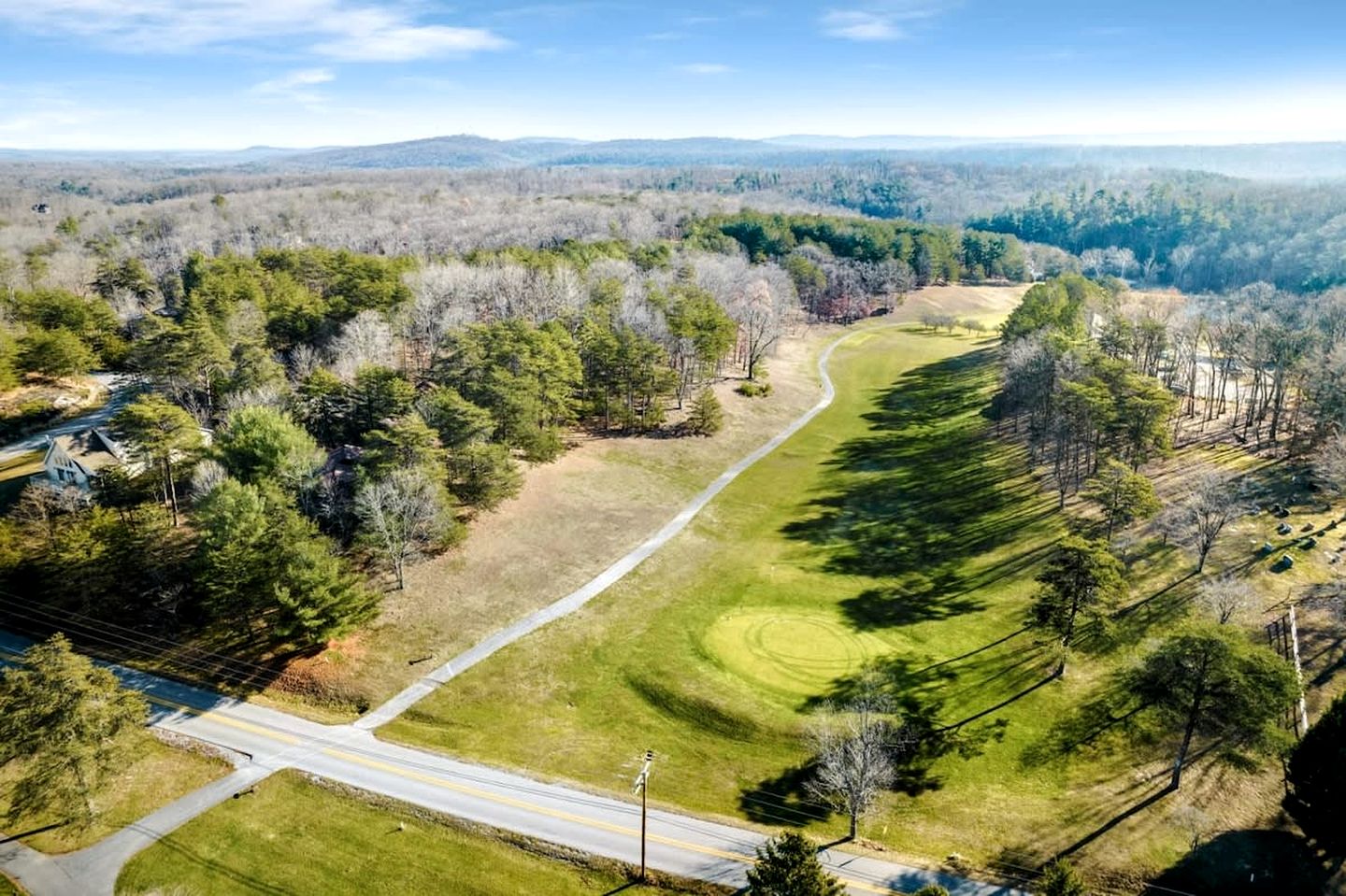 Cabin-Chalet Nestled in the Woods with Hot Tub, Fire Pit and Resort Amenities Just Steps from The Woods Golf Course in Hedgesville, WV