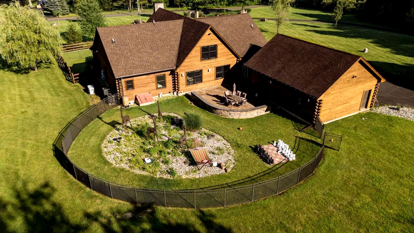 Luxurious Log Cabin with Game Room & Fireplace near Princeton in New Hope, Pennsylvania