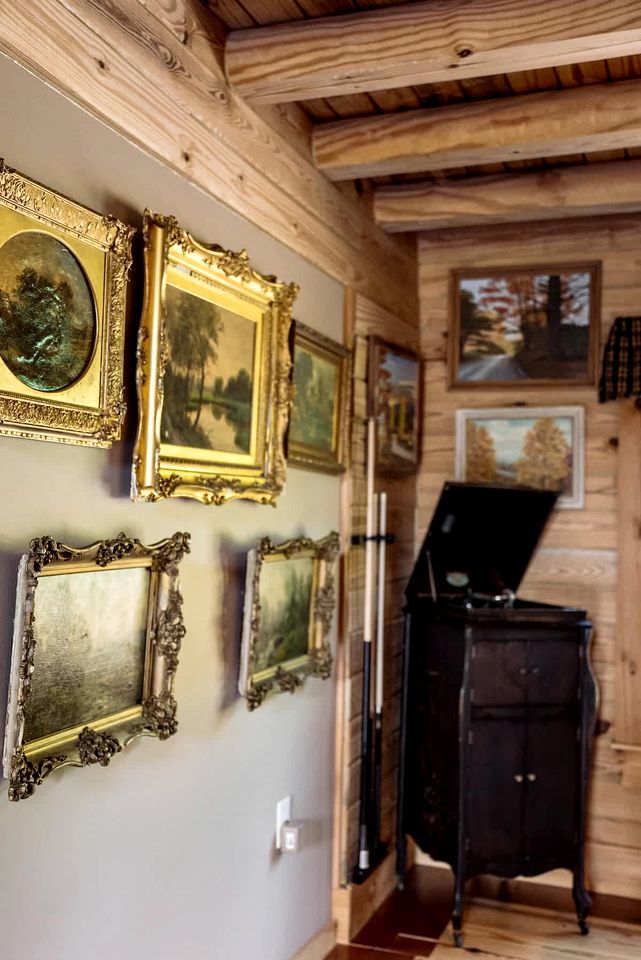 Luxurious Log Cabin with Game Room & Fireplace near Princeton in New Hope, Pennsylvania