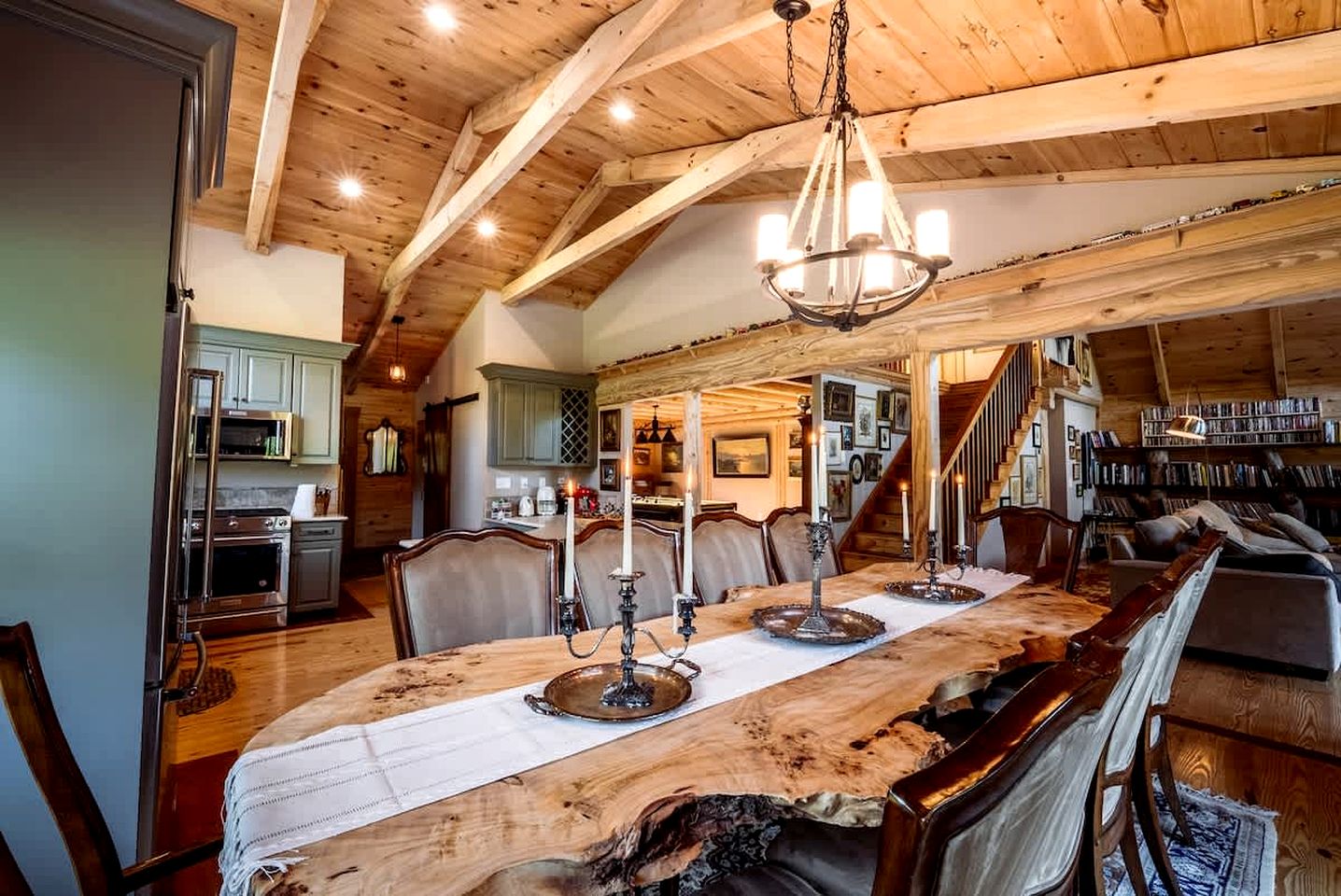 Luxurious Log Cabin with Game Room & Fireplace near Princeton in New Hope, Pennsylvania