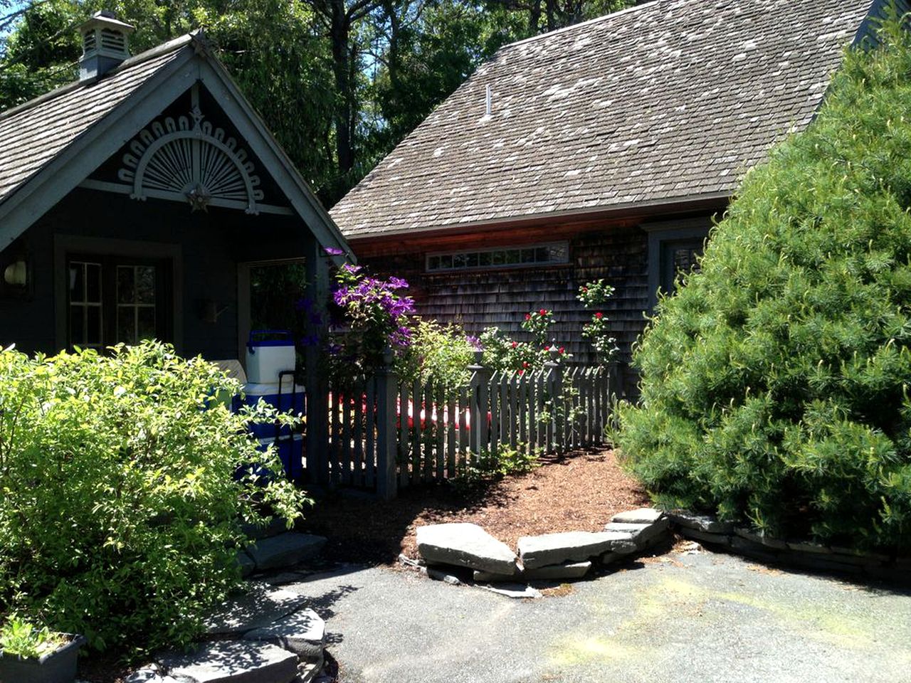 Exquisite Villa Rental for Groups with a Heated Pool in Orleans, Massachusetts