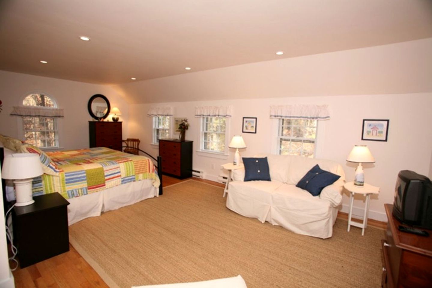 Exquisite Villa Rental for Groups with a Heated Pool in Orleans, Massachusetts