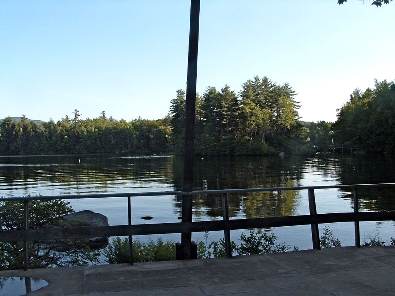 Spacious Cabin Rental for 12 Overlooking Sunappe Lake in New Hampshire