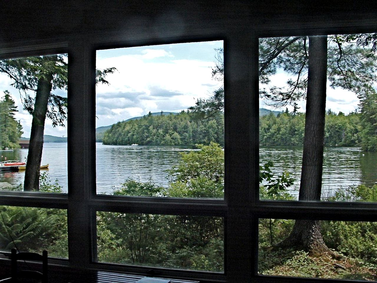 Spacious Cabin Rental for 12 Overlooking Sunappe Lake in New Hampshire