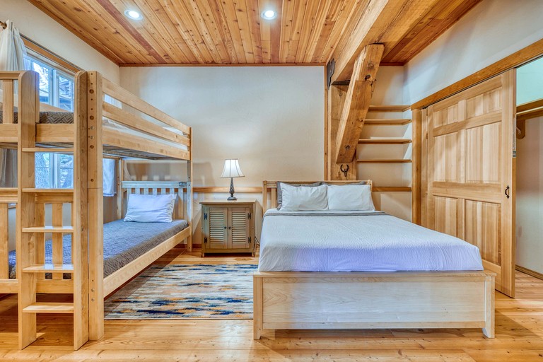 Cabins (United States of America, Anacortes, Washington)