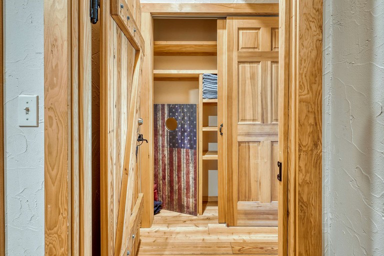 Cabins (United States of America, Anacortes, Washington)