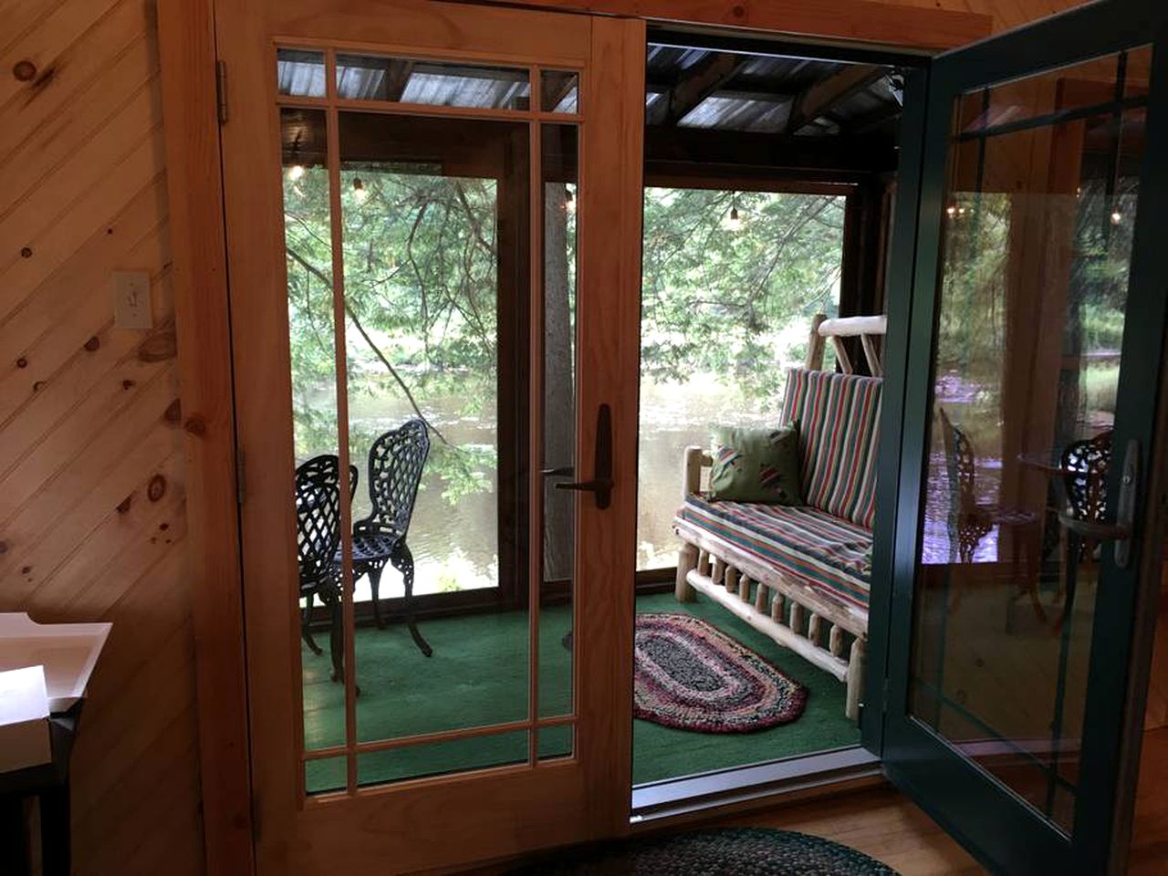 Riverfront Cabin Rental with Lovely Screened Porch near Potsdam, New York