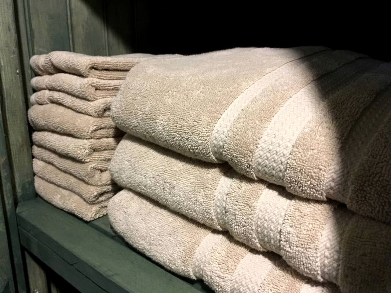 Riverfront Cabin Rental with Lovely Screened Porch near Potsdam, New York