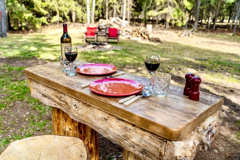 Cabins (Canada, Sundre, Alberta)