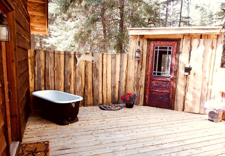 Cabins (Canada, Sundre, Alberta)