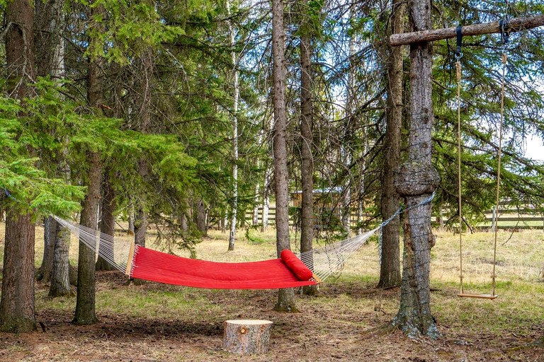 Cabins (Canada, Sundre, Alberta)