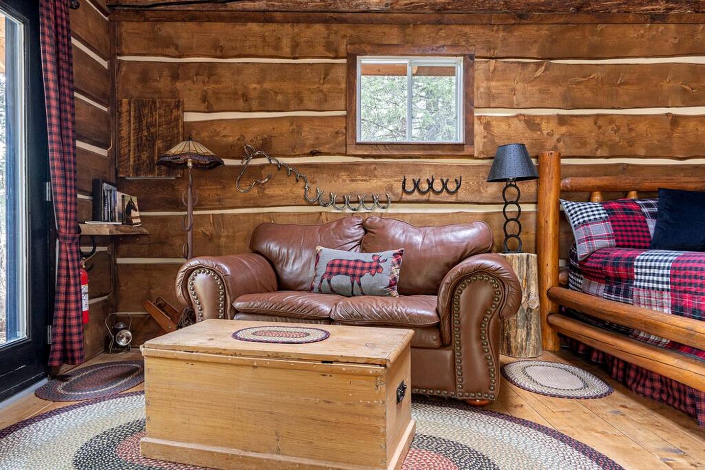 Secluded Rustic Cabin for a Romantic Retreat near Sundre, Alberta