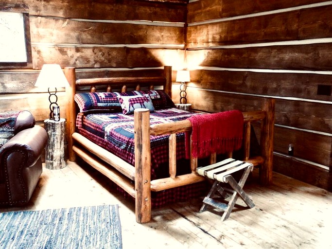 Cabins (Canada, Sundre, Alberta)