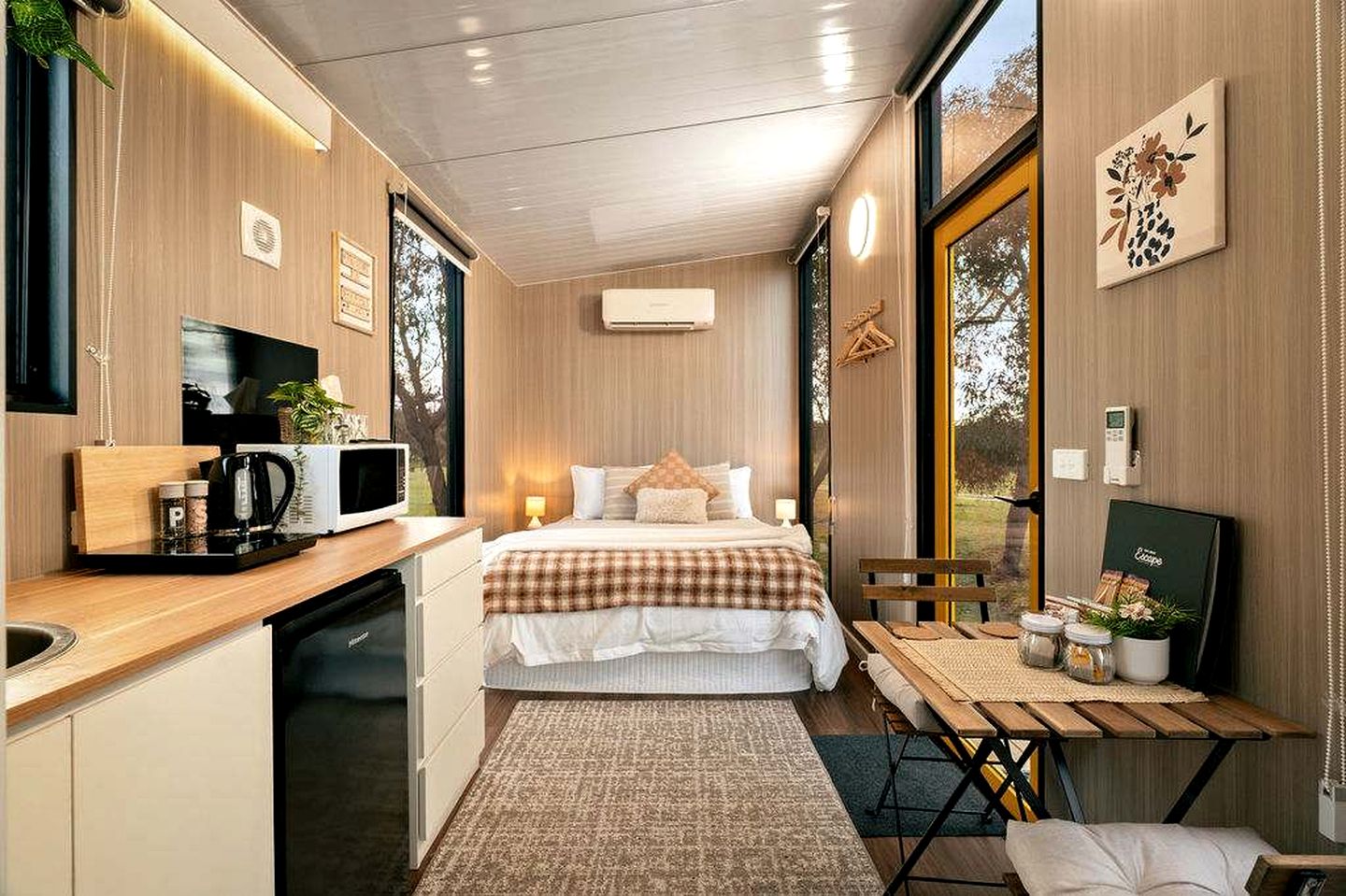 Private Tiny Home Stay Surrounded by Wellsford Forest near Bendigo, Victoria