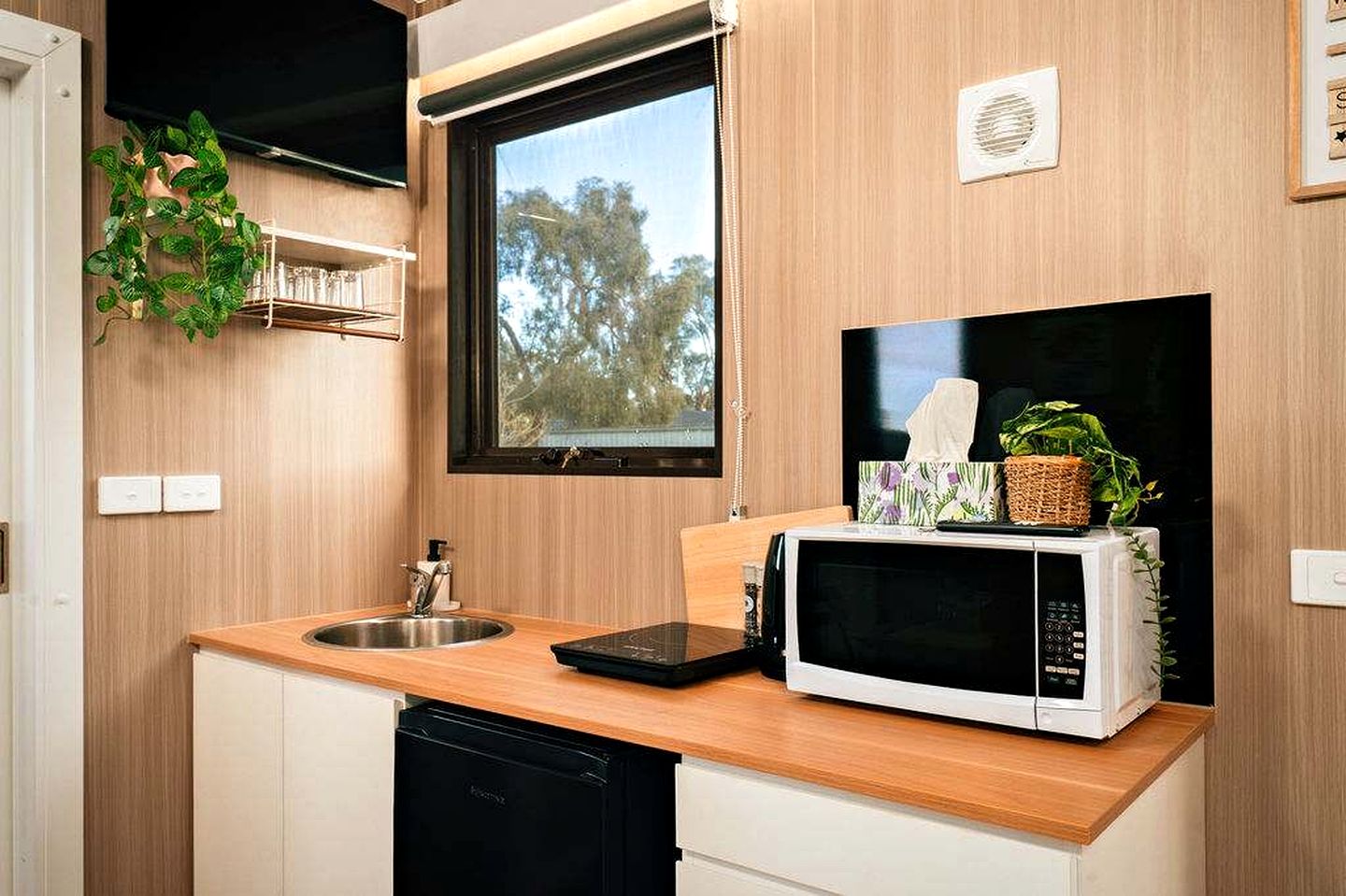 Private Tiny Home Stay Surrounded by Wellsford Forest near Bendigo, Victoria