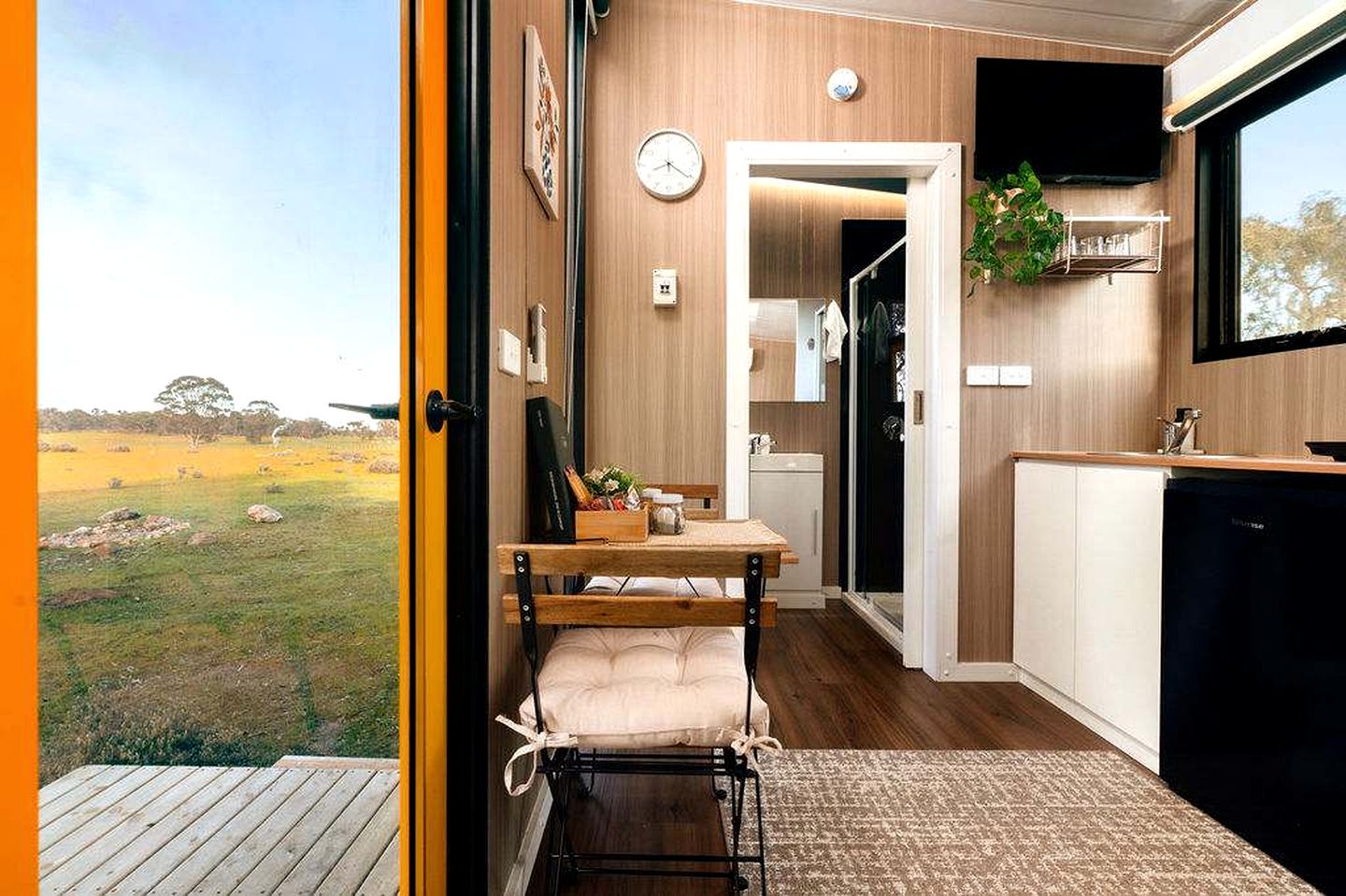 Private Tiny Home Stay Surrounded by Wellsford Forest near Bendigo, Victoria