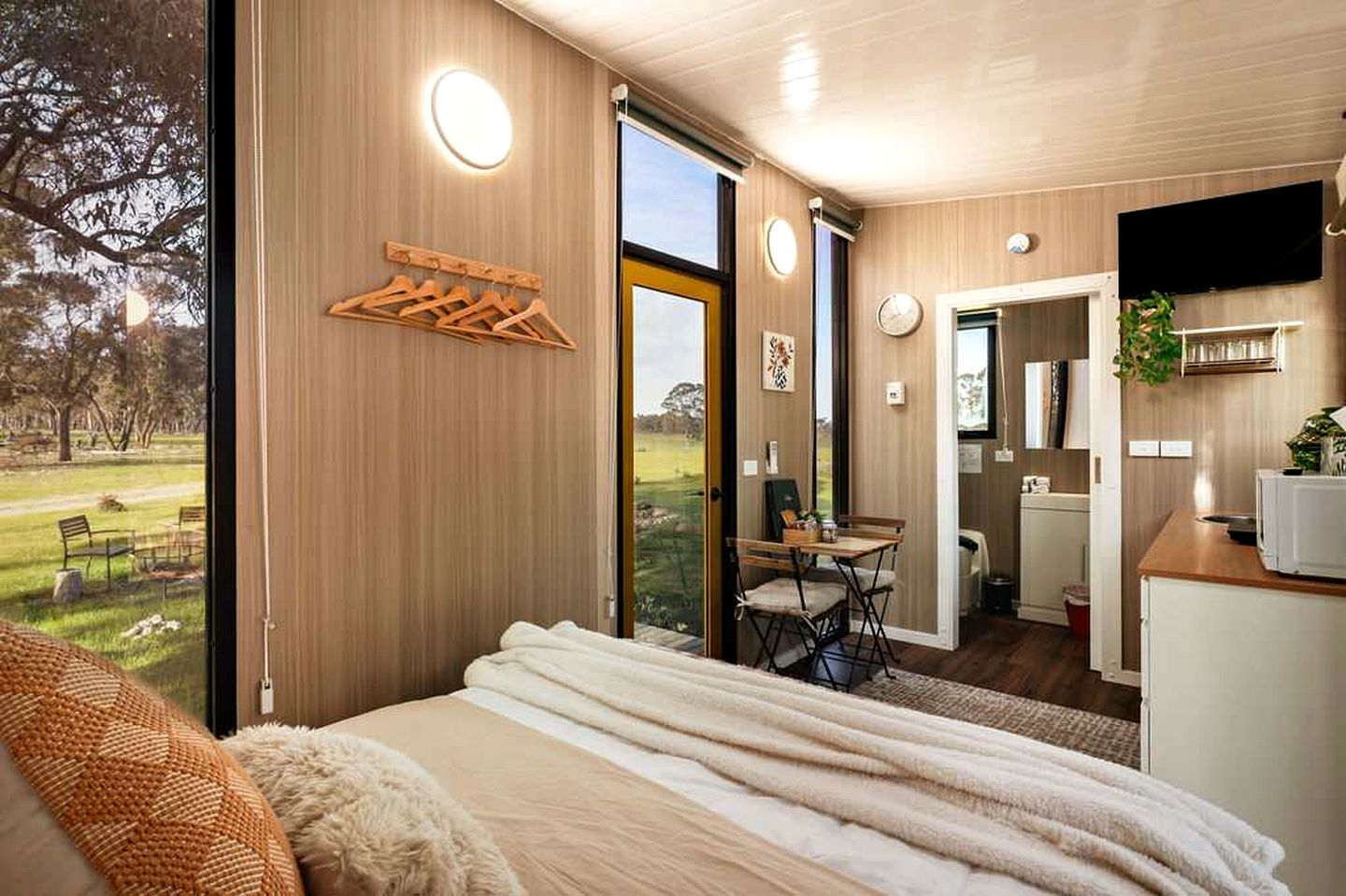 Private Tiny Home Stay Surrounded by Wellsford Forest near Bendigo, Victoria