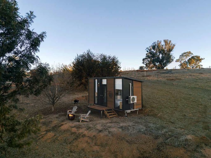 Tiny Houses (Australia, Table Top, New South Wales)