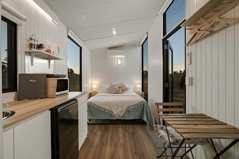 Tiny Houses (Australia, Table Top, New South Wales)