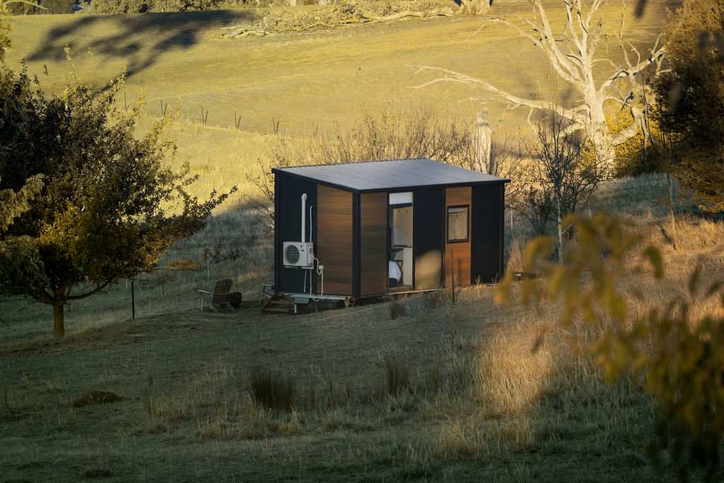 Private Tiny House with Views into the High Country and Lake Hume in New South Wales, Australia