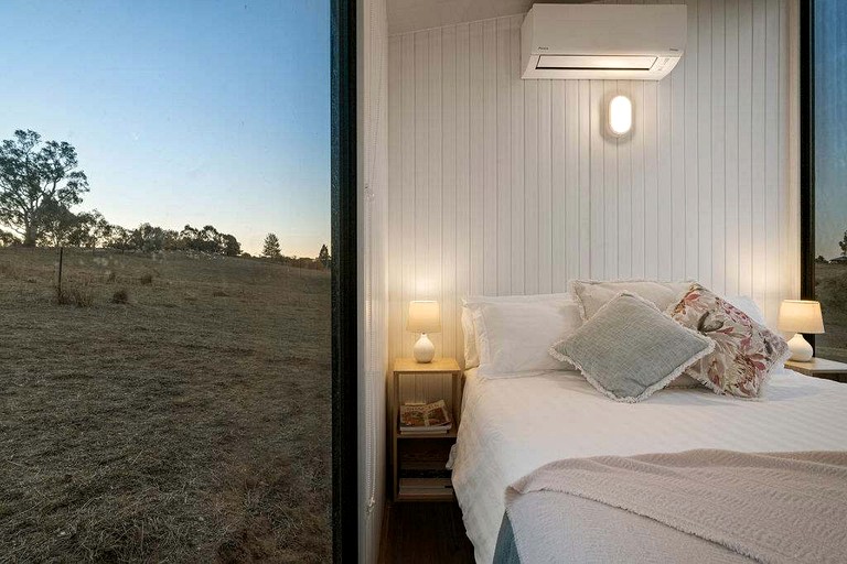 Tiny Houses (Australia, Table Top, New South Wales)