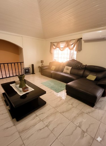 Vacation Rentals (Jamaica, --, --)