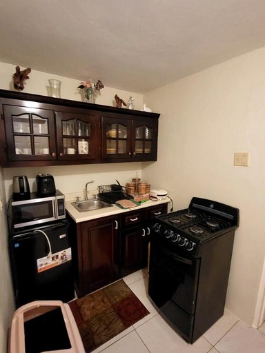 Vacation Rentals (Jamaica, --, --)