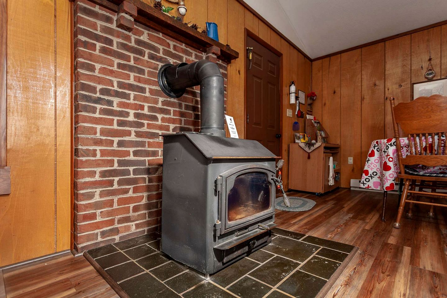 Secluded Mountain Cabin Hideaway near Luray Caverns in Virginia’s Majestic Massanutten Range