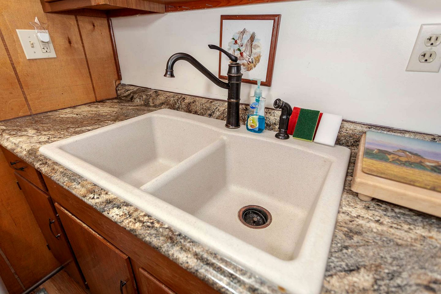 Secluded Mountain Cabin Hideaway near Luray Caverns in Virginia’s Majestic Massanutten Range