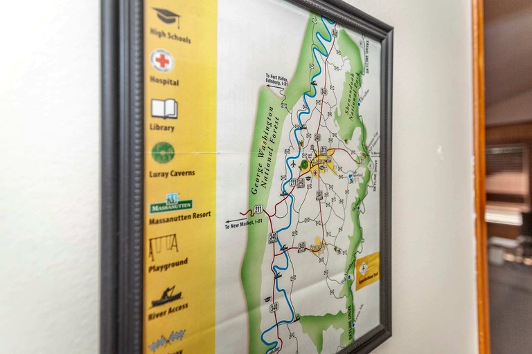 Cabins (United States of America, Luray, Virginia)