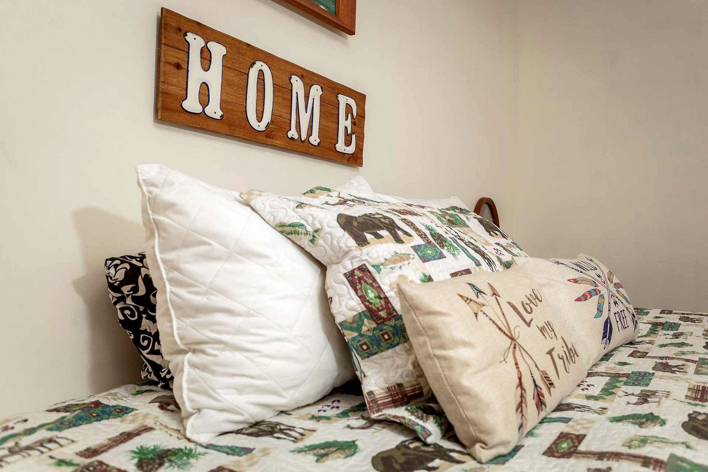 Secluded Mountain Cabin Hideaway near Luray Caverns in Virginia’s Majestic Massanutten Range