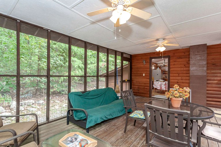 Cabins (United States of America, Luray, Virginia)