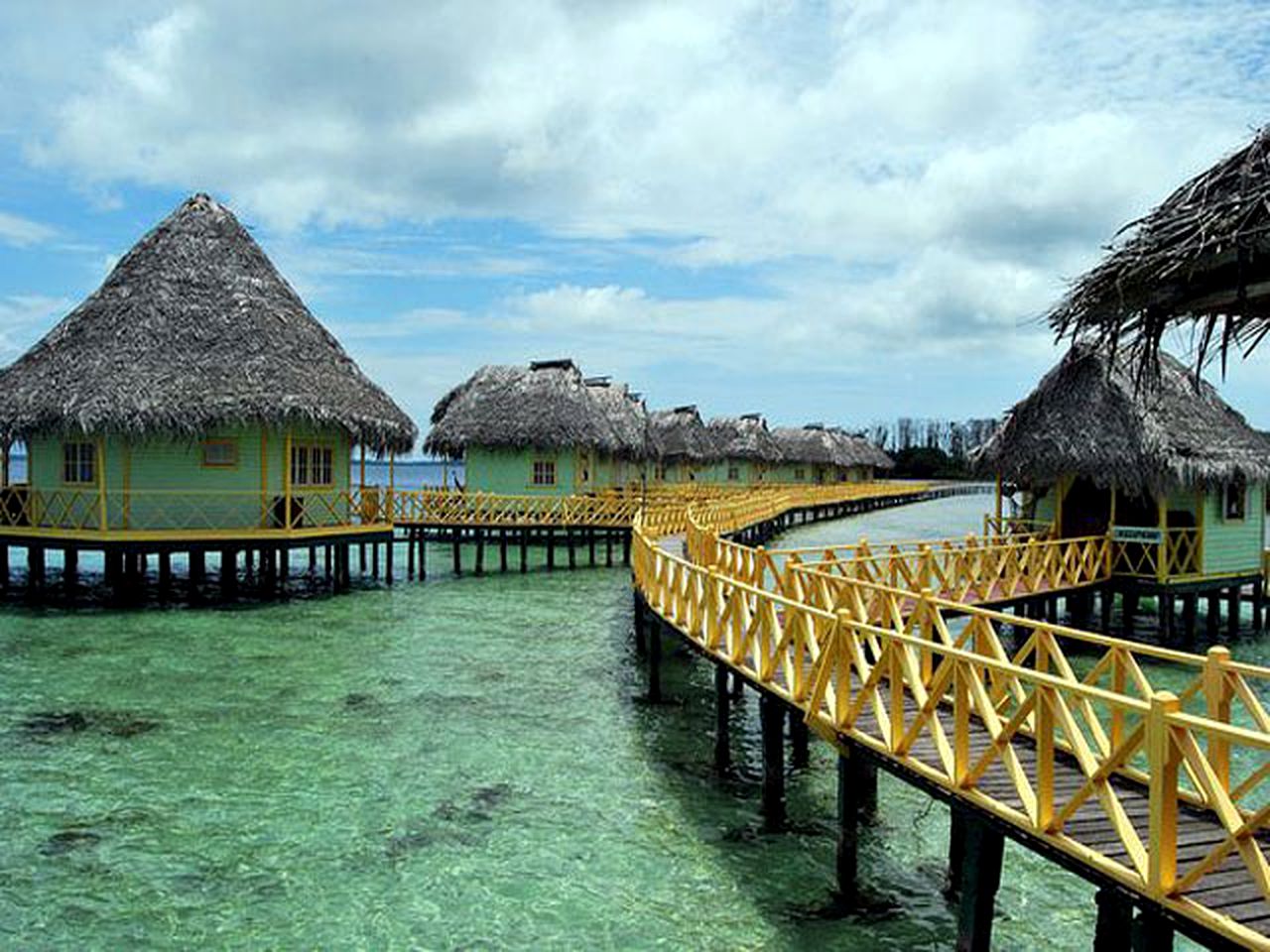 Tropical On-Water Luxury Rental for Six in Bocas del Toro, Panama