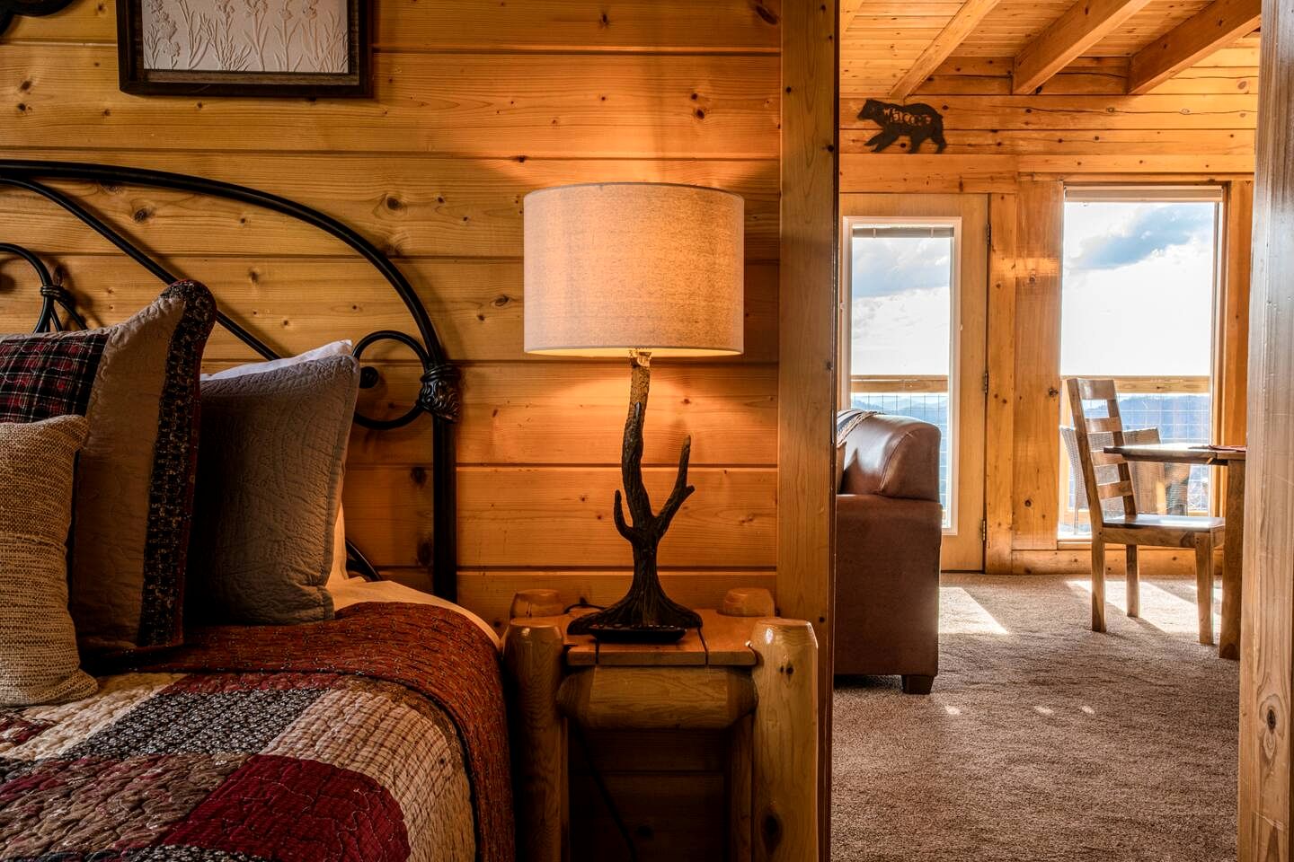 Pure Glamping Experience in this Cabin with Hot-tub in Sevierville, Tennessee