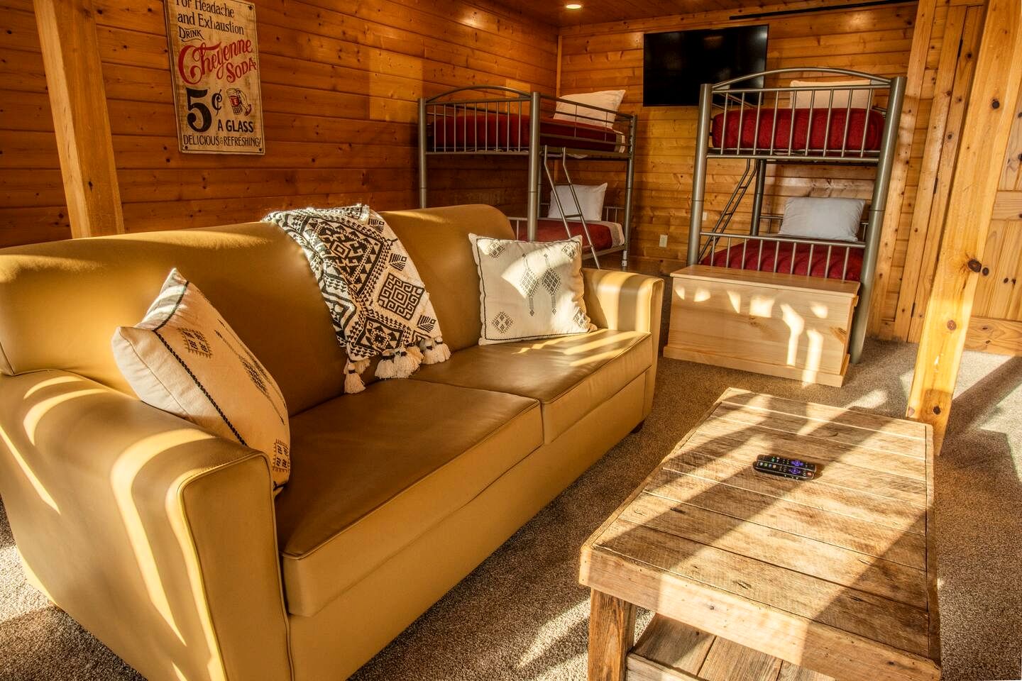 Pure Glamping Experience in this Cabin with Hot-tub in Sevierville, Tennessee