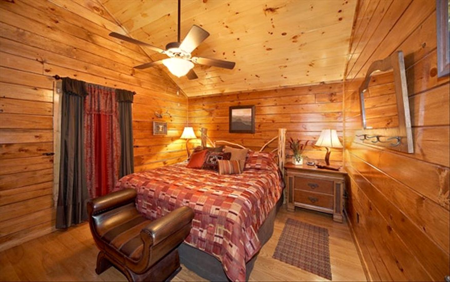 Luxury Log Cabin with Hot Tub and Panoramic Views of the Great Smoky Mountains
