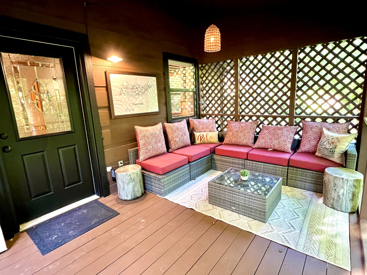 Spacious Group Cabin Beautiful Outdoor Spaces and Game Room in Tennessee