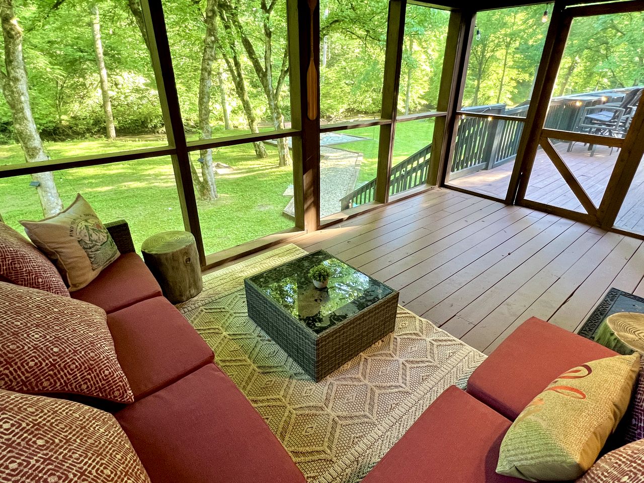 Spacious Group Cabin Beautiful Outdoor Spaces and Game Room in Tennessee