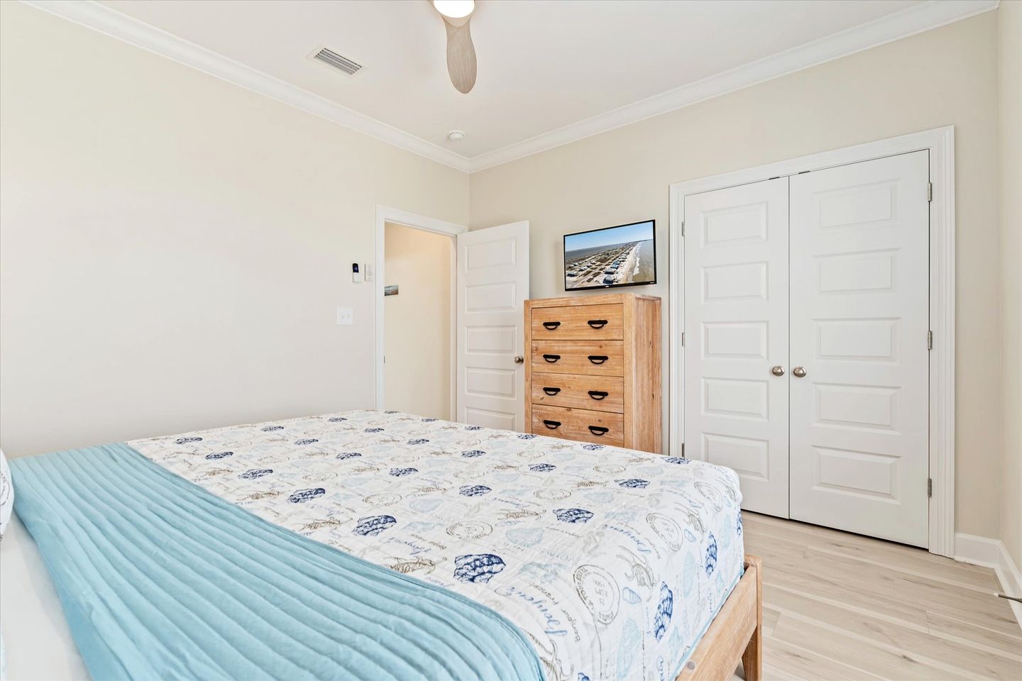 Fantastic Beach House with Stunning Sights in Dauphin Island, Alabama