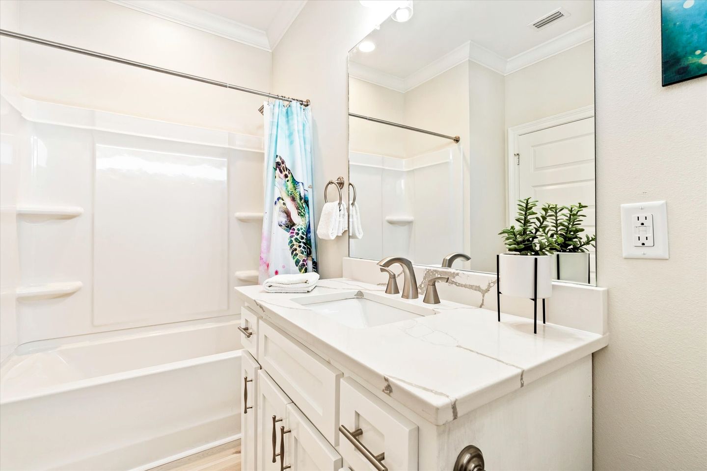 Fantastic Beach House with Stunning Sights in Dauphin Island, Alabama