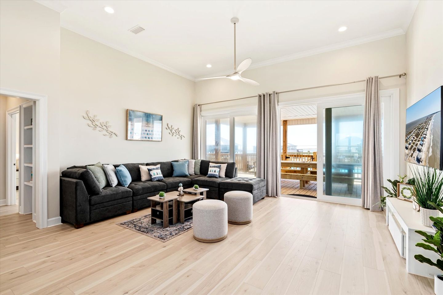 Fantastic Beach House with Stunning Sights in Dauphin Island, Alabama