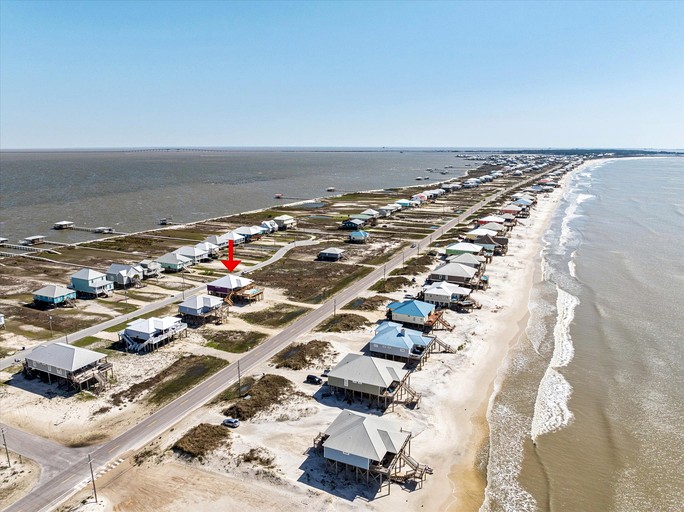 Beach Houses (United States of America, Dauphin Island, Alabama)