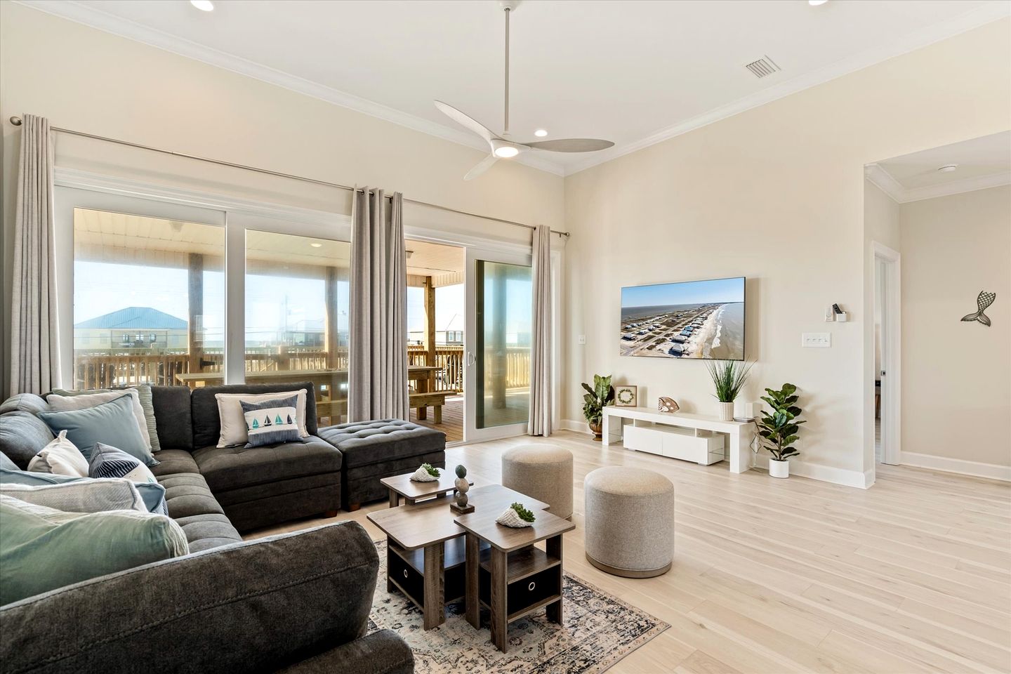 Fantastic Beach House with Stunning Sights in Dauphin Island, Alabama