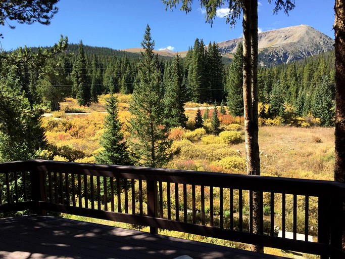 Cabins (Breckenridge, Colorado, United States)